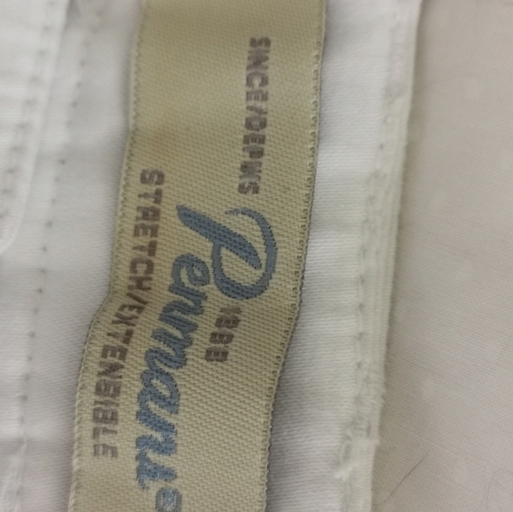 Classic white shorts - Picture 6 of 7